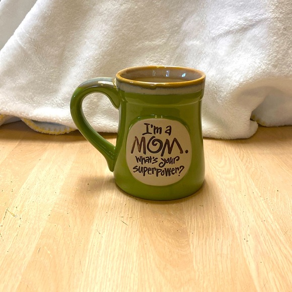 NWT Burton & Burton Superpower’s Mom” 17oz  Mug Designed by Joanne Sharp - Picture 2 of 6